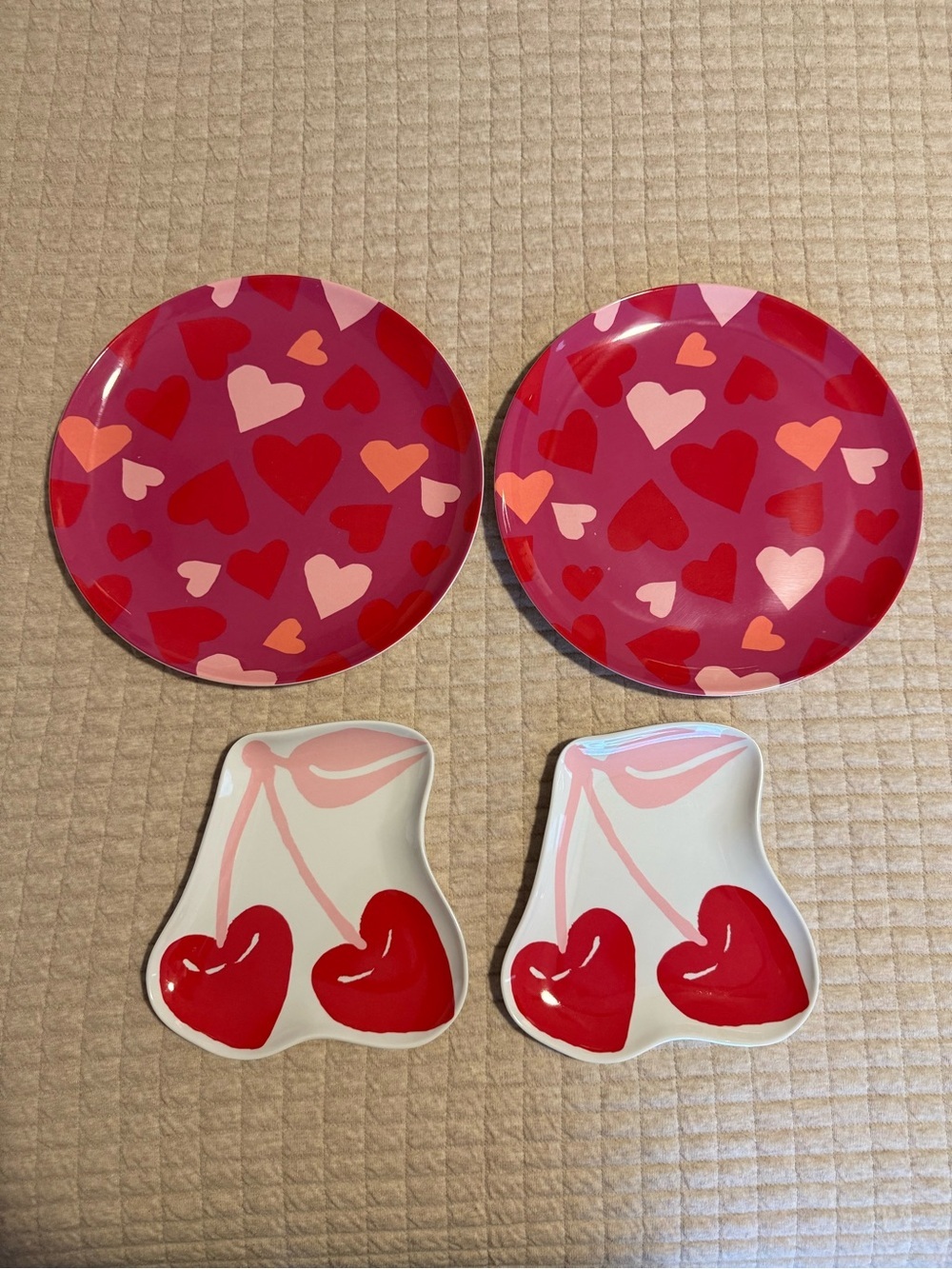 NEW set of 4 Target Room Essentials Melamine Figural Cherry and Heart Plates